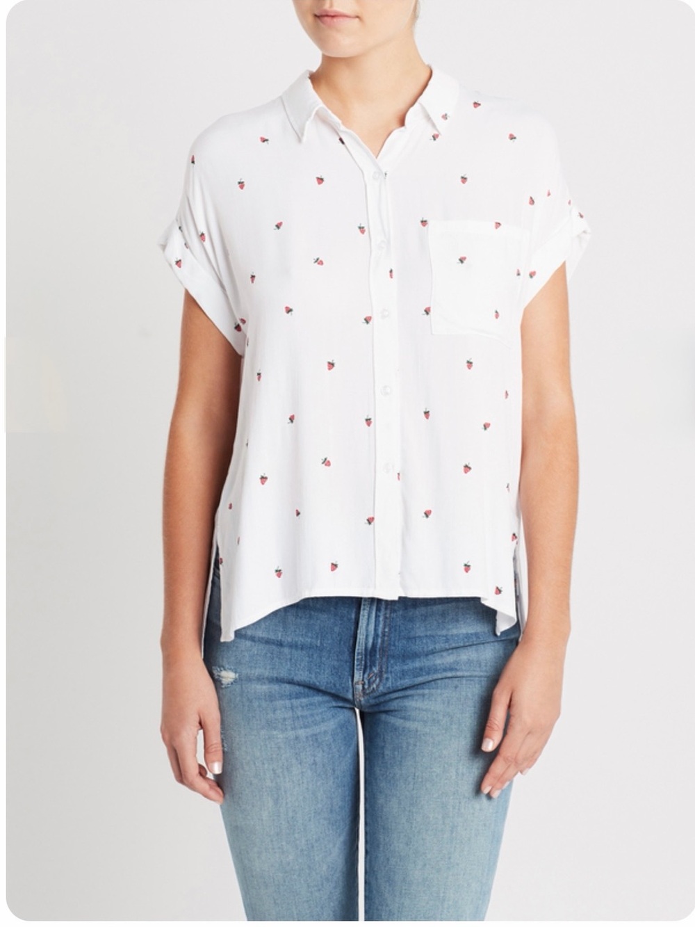 🍓Rails Whitney Adorable Strawberry Fields Button Down Shirt Small White Rayon🍓